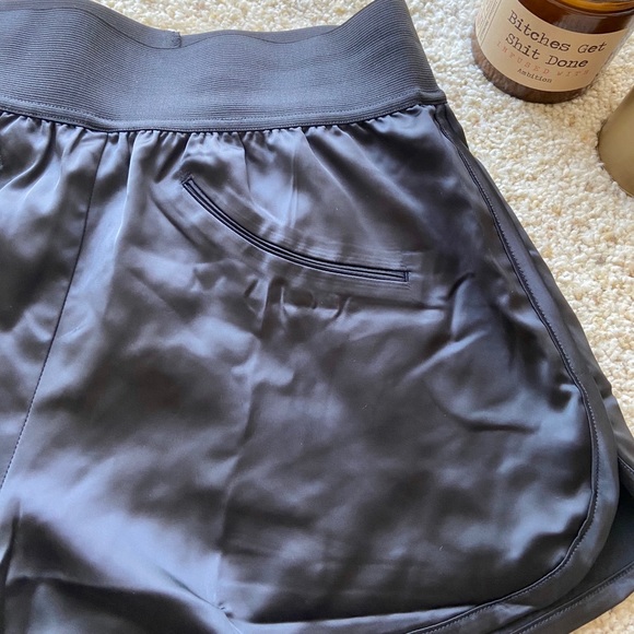 Brand new satin boxing shorts high waisted black - Picture 2 of 3